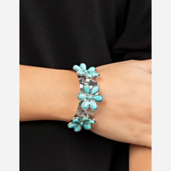 Desert Flower Patch - Blue Cuff Bracelet NWT - Picture 2 of 3